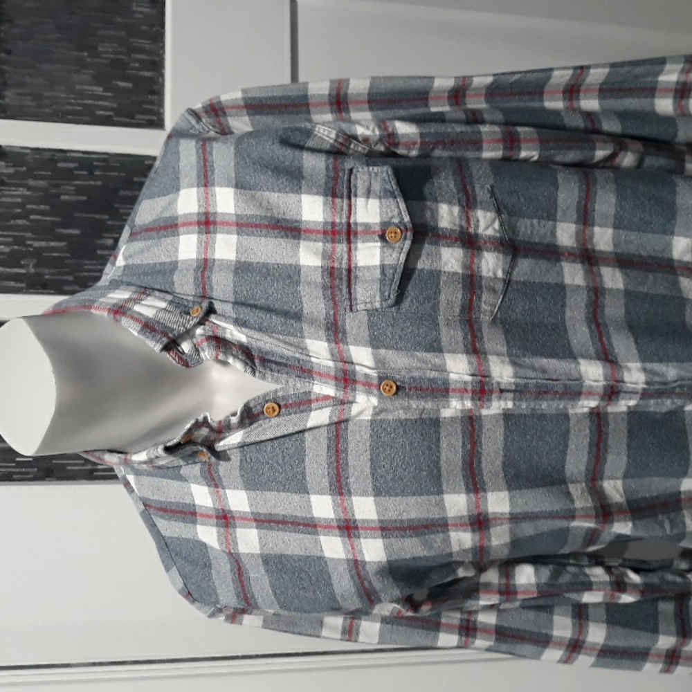 J. Crew mens grey and red plaid cotton flannel shirt. Medium